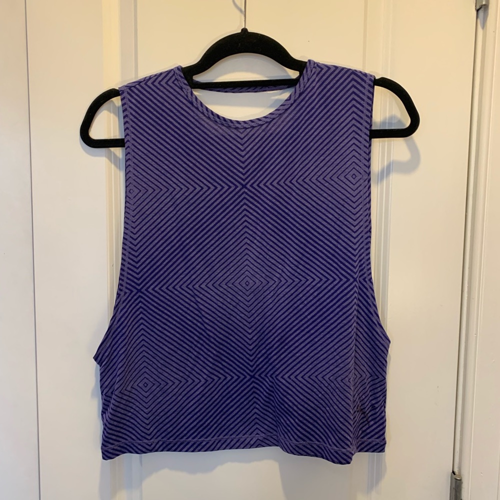 Workout top with cutout in back